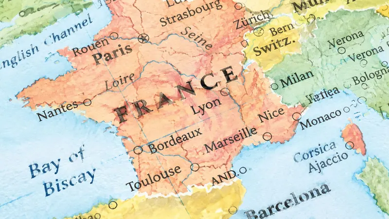 Géographie de la France naturalisation 2026-2027 : Une carte de France aide à retenir les massifs, les fleuves et les grandes villes.